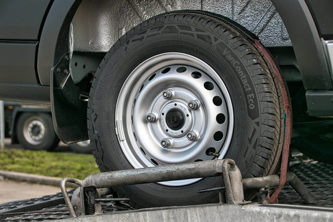 The Most Overlooked Roadside Problems Requiring a Tow