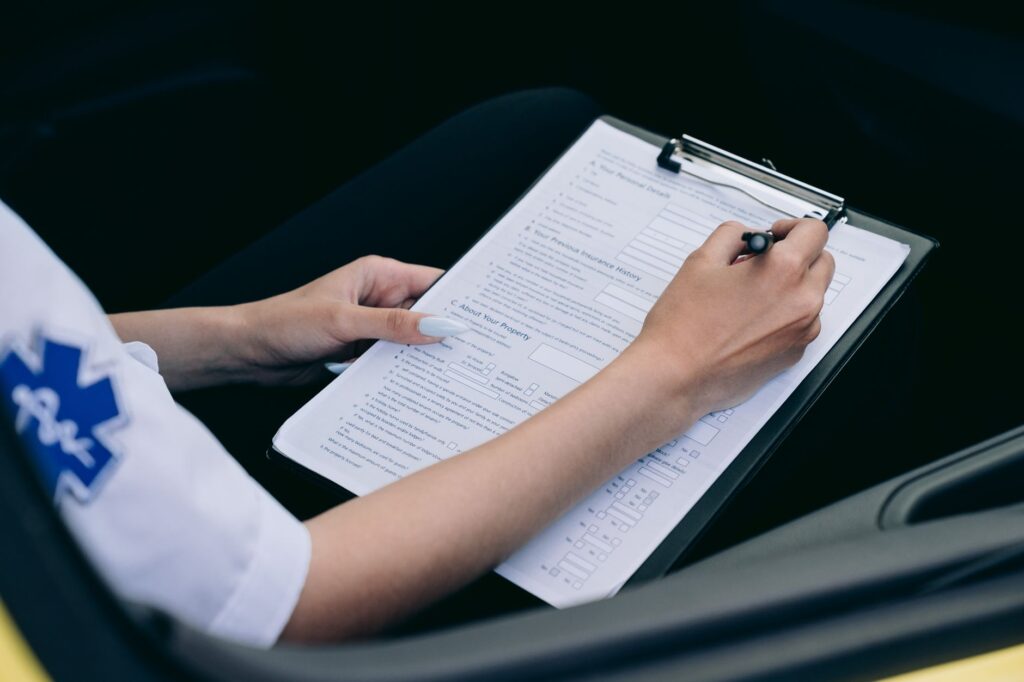 A checklist of items to keep in your vehicle for emergencies. — emergency towing Las Vegas