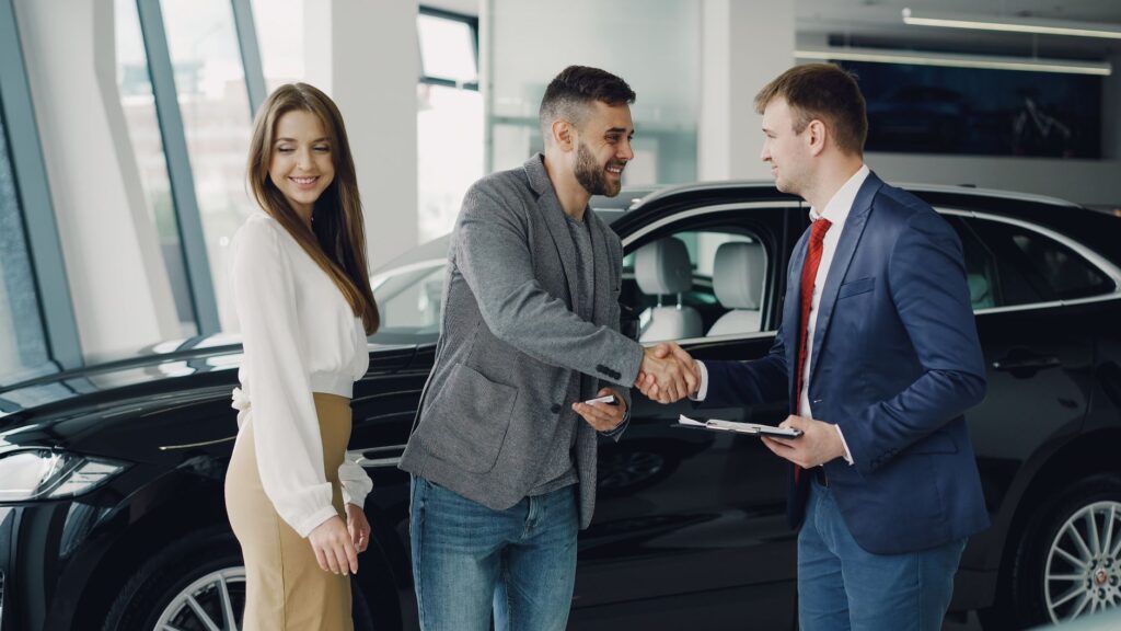 A photo of a person negotiating with a towing service representative. — negotiating towing prices Las Vegas