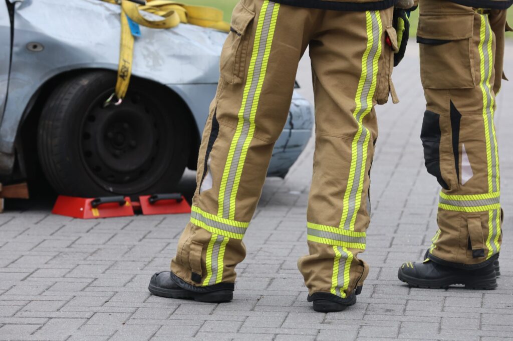 Image of a car accident scene in Las Vegas with emergency responders — car accident las vegas towing